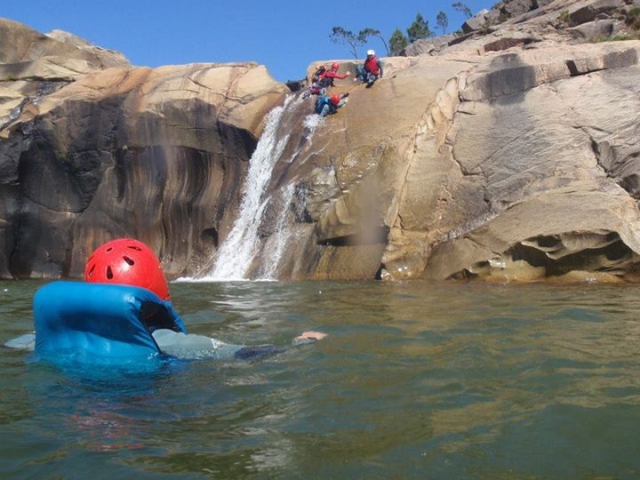 bajando la cascada